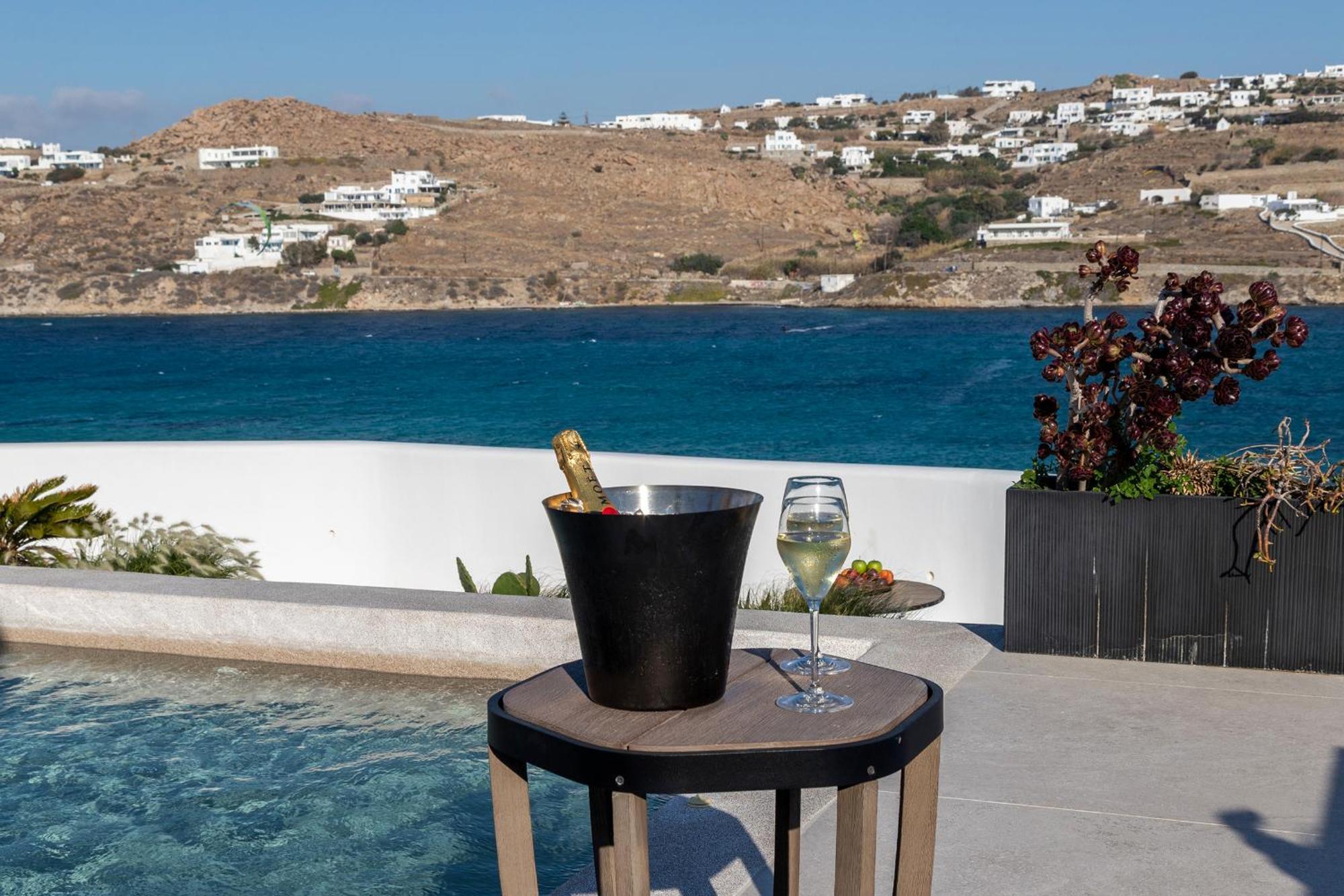 Aeonic Suites And Spa Mykonos Town Exterior foto